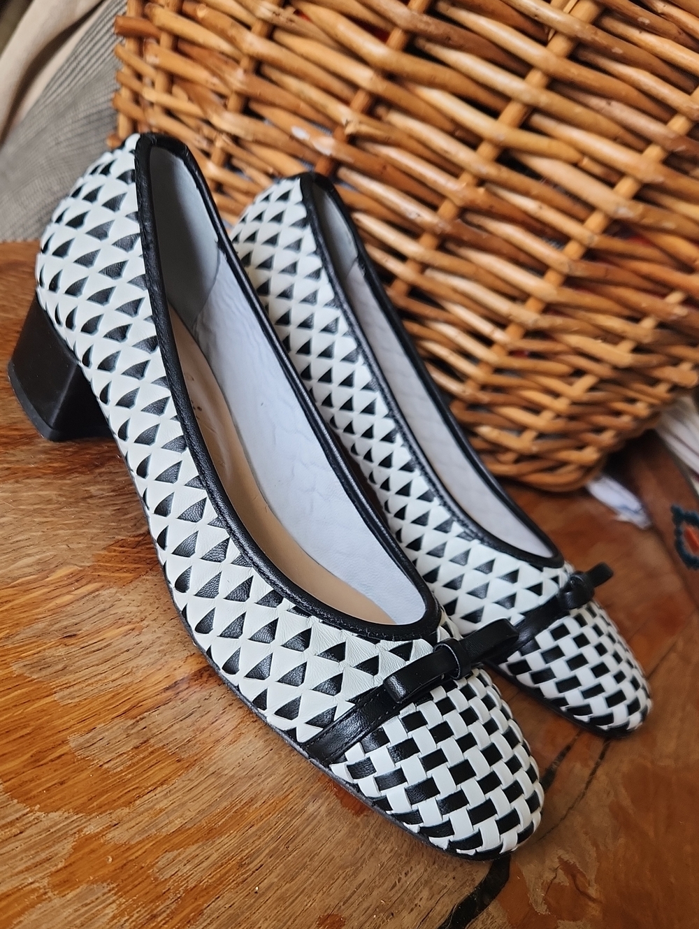 Sesto Meucci sz 8 Narrow White Black check Leather Pump shoes Abstract